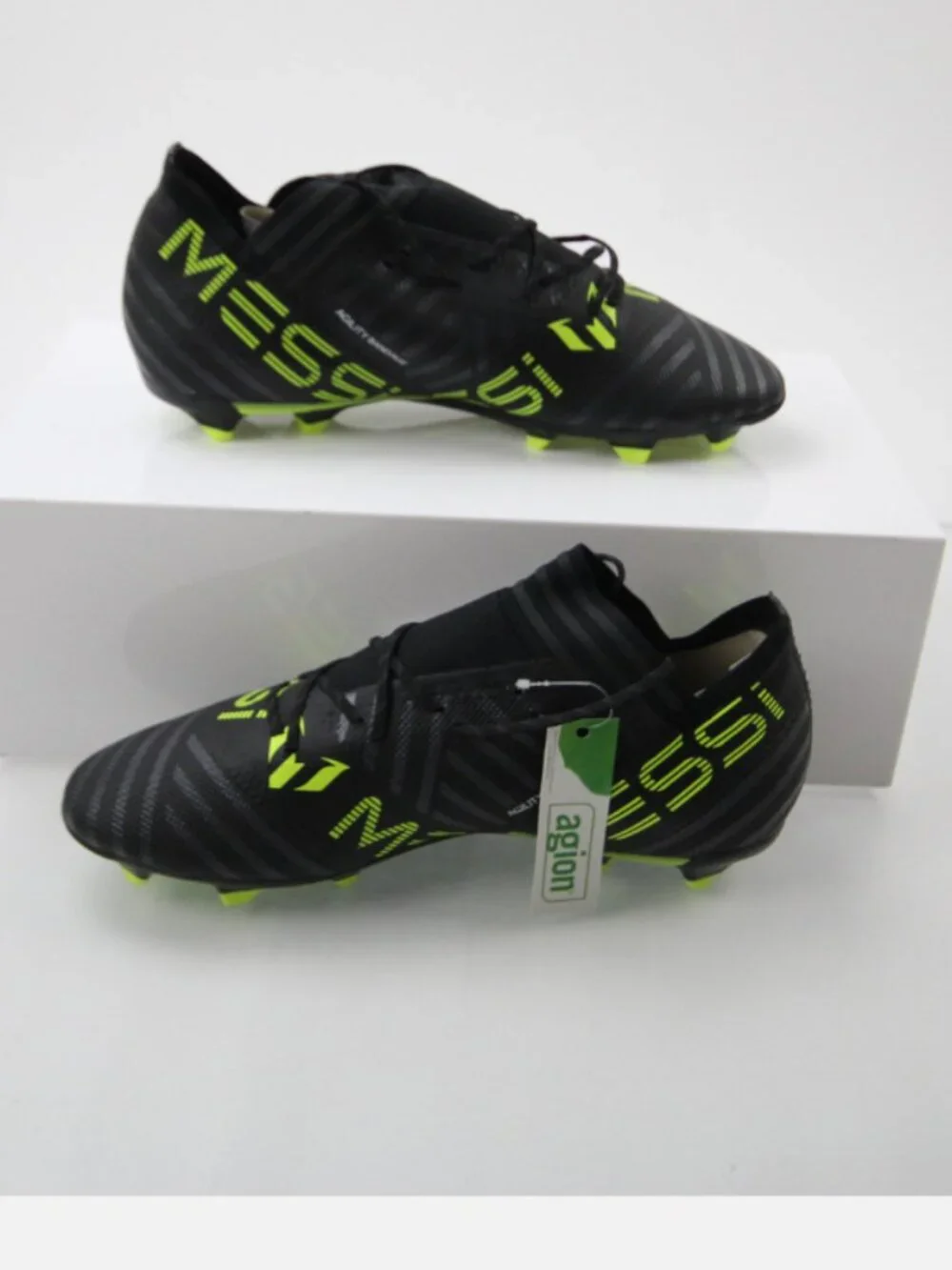 Men's NWT Adidas Messi soccer cleats